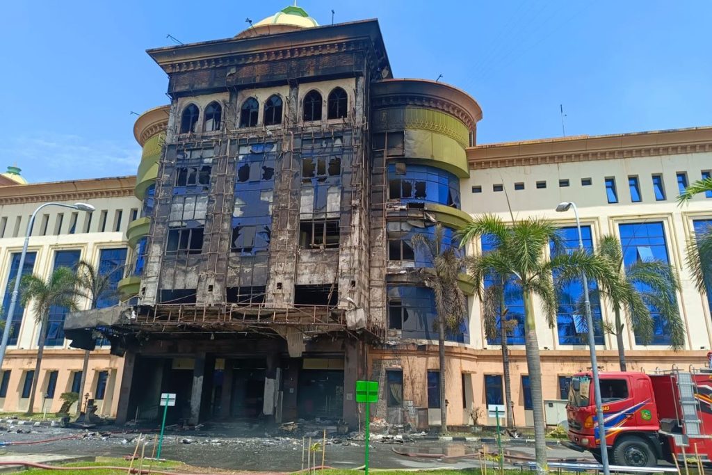 Kebakaran Hotel Asrama Haji Medan, Tamu Panik Selamatkan Diri