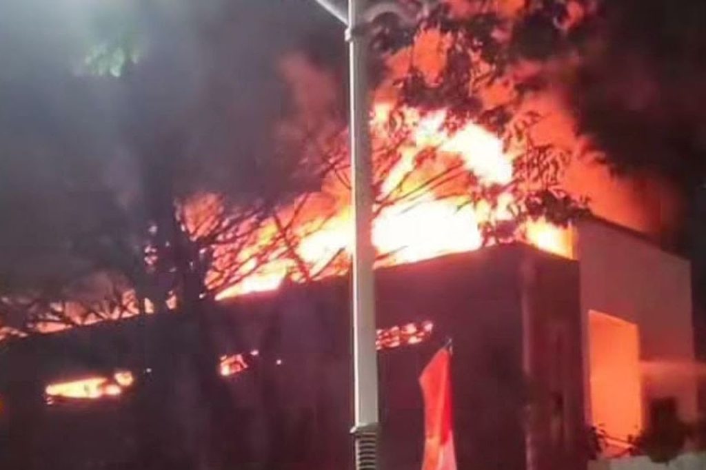 Ruko Suku Cadang Terbakar di Cengkareng