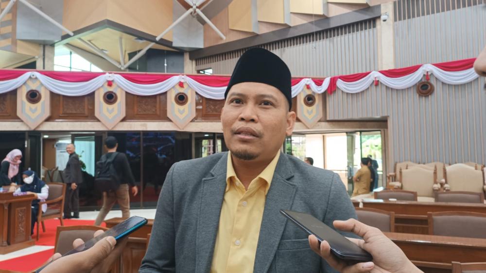 Poros Belayan Rusak, Harga Pangan Warga Melonjak