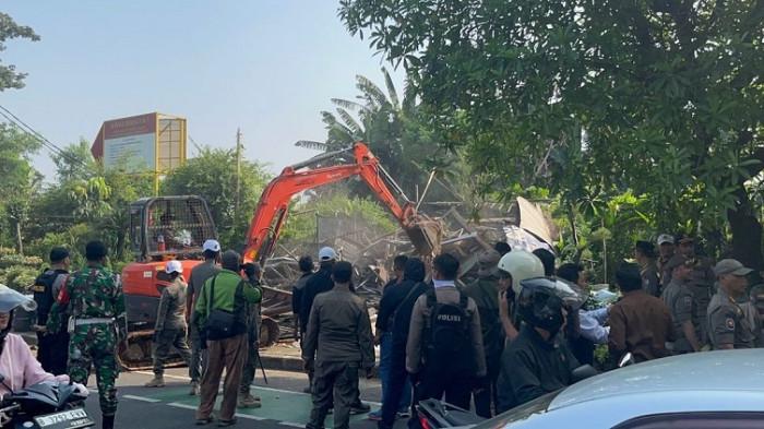 Penertiban Bangunan Liar di Jalan Juanda Depok