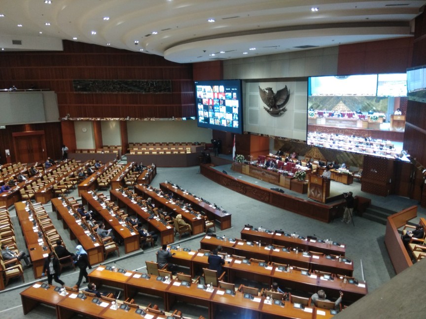 Surpres Dubes AS Dibacakan di Paripurna DPR