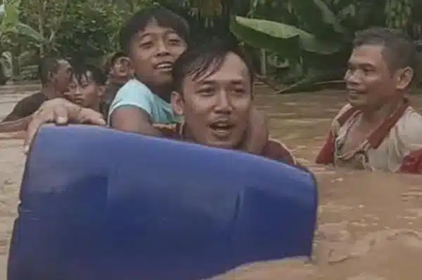 Tanggul Way Ngarip Jebol, Rumah Warga Tergenang
