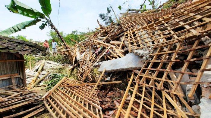 Tebing Longsor di Megamendung, Satu Rumah Terdampak