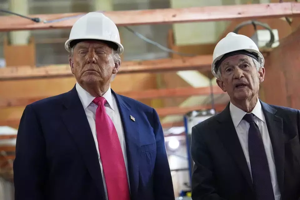 Trump Soroti Proyek The Fed, Powell Tertekan