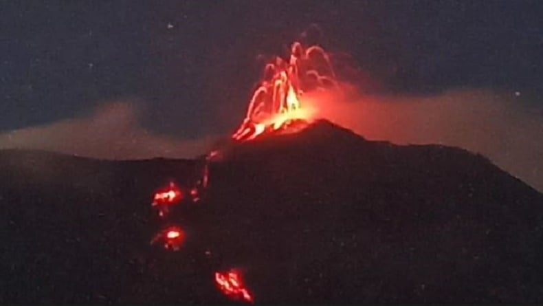 Erupsi Ile Lewotolok Semakin Aktif, 500 Meter Lava Terlontar