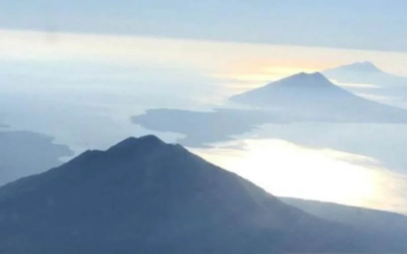 Erupsi Gunung Ile Lewotolok, Kolom Abu Tak Terlihat