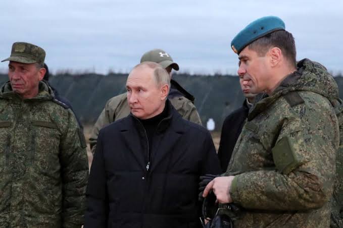 Secara Tersembunyi, Putin Mengirim 110 Ribu Pasukan ke Ukraina Timur