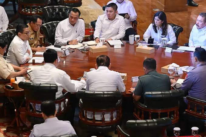 Prabowo Kumpulkan Menteri Polkam untuk Diskusi Kondisi Global