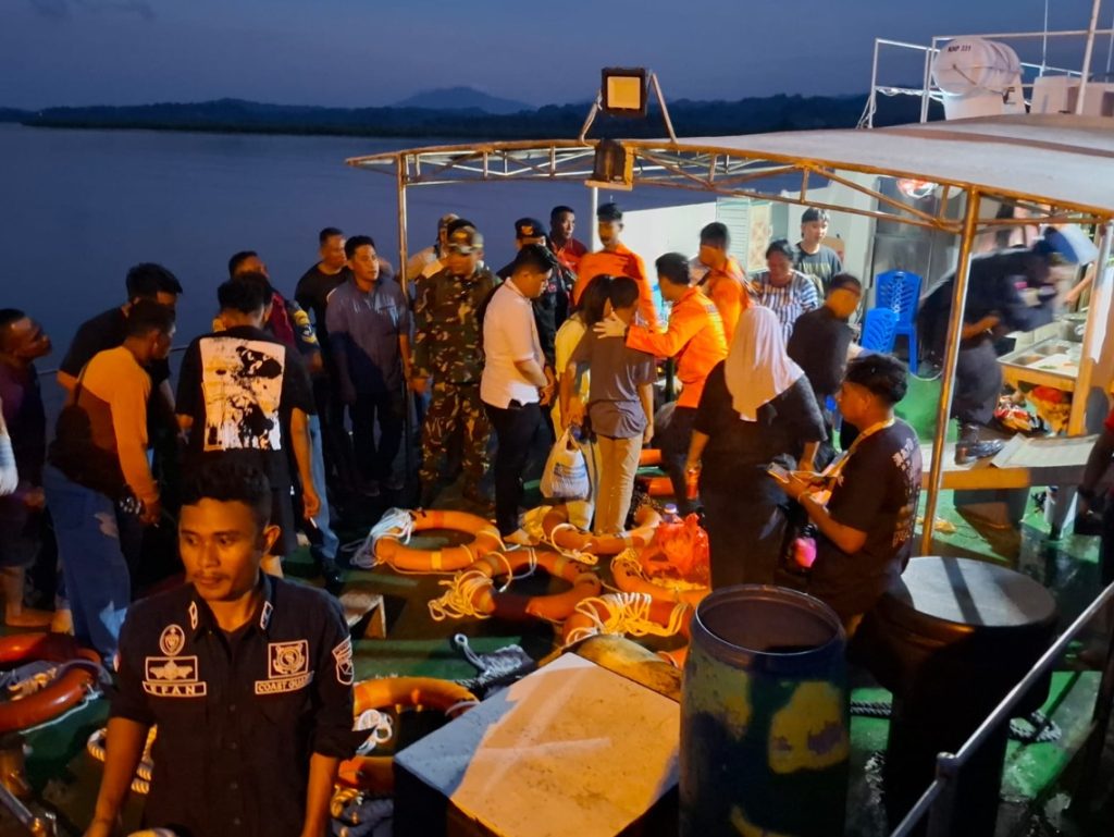 Manifest Tak Akurat, KM Barcelona Bawa 571 Penumpang