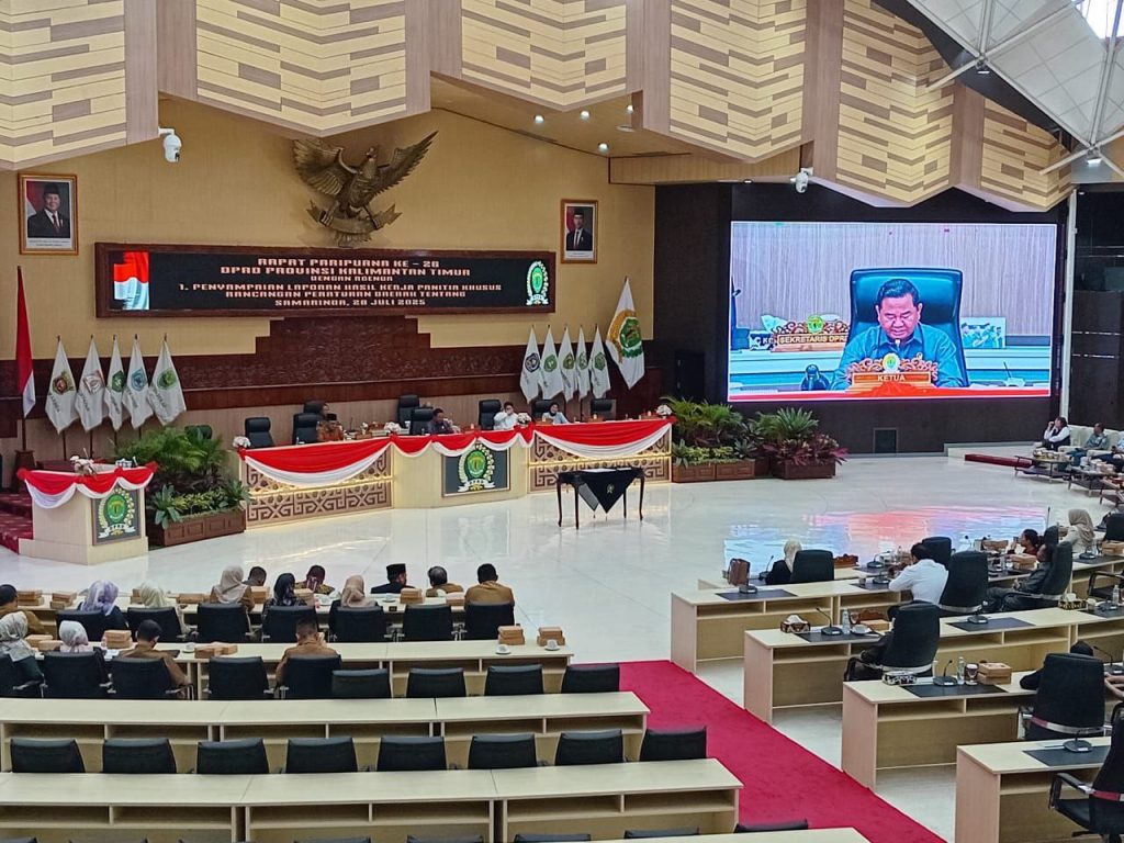Rapat Paripurna DPRD Kaltim Tetapkan RPJMD Baru