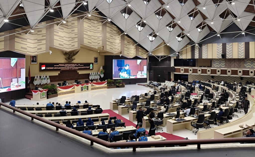 Paripurna DPRD Kaltim Sahkan Laporan APBD 2024