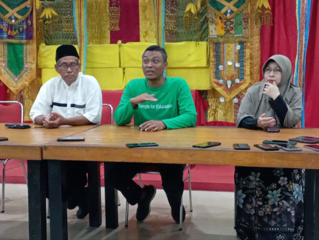 Disdikbud Kukar Targetkan Seluruh Sekolah Kuasai Teknologi Digital
