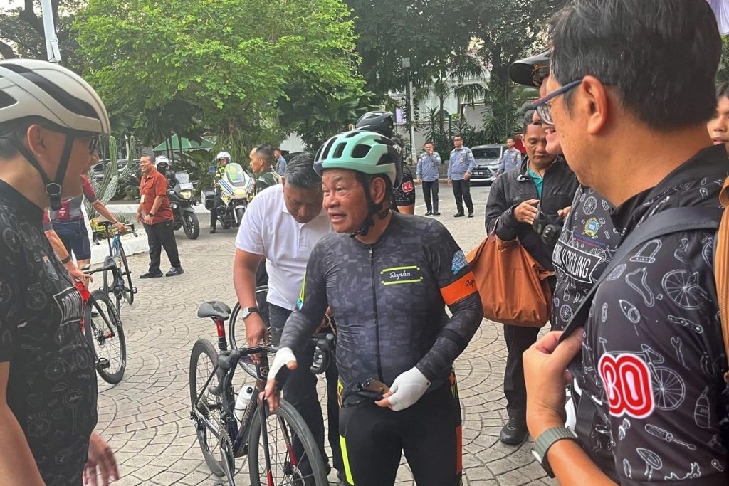 Wamenlu dan Gubernur Jakarta Pimpin Gowes Diplomatik