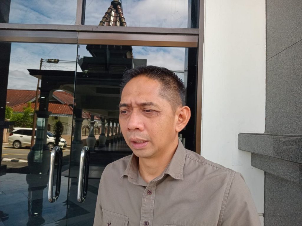 Perkuat Kinerja, Firnadi Desak BUMD Tertib Hukum