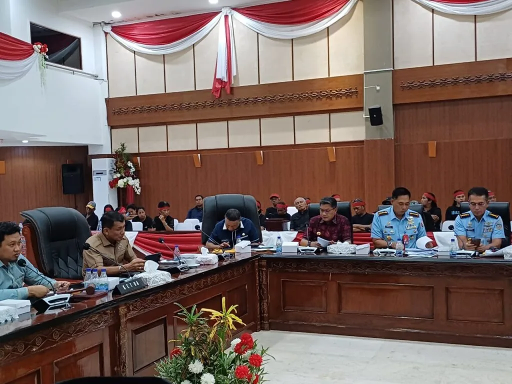 Warga Nusaniwe Tolak Proyek Site Radar, Khawatir Sumber Air Hilang