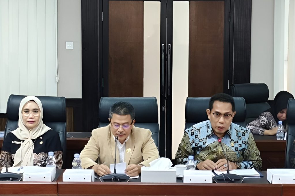 Agus Aras Tekankan Pentingnya Penambahan Sekolah di Kutim