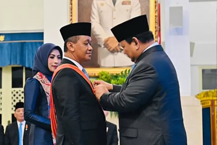 Bahlil Raih Bintang Mahaputera Adipurna dari Presiden Prabowo