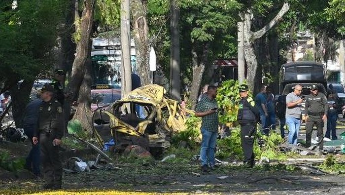Bom Mobil Guncang Cali, 5 Tewas dan Puluhan Luka