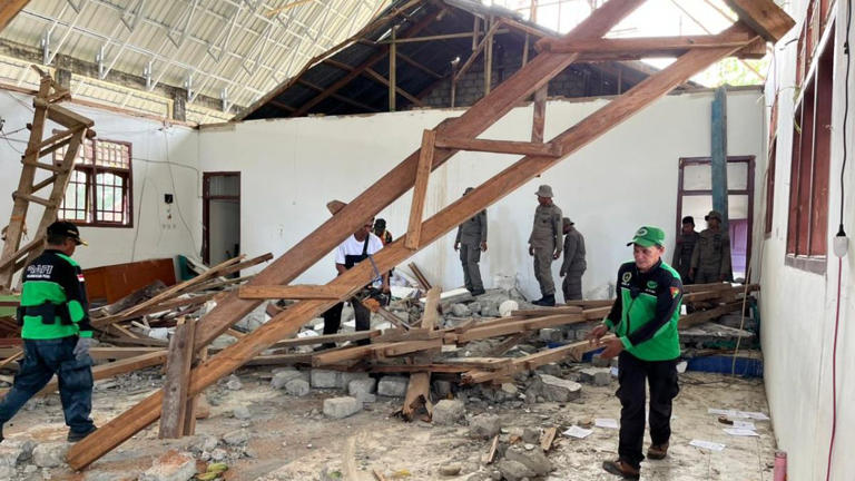 Gempa Poso: Satu Warga Tewas, Puluhan Rumah Rusak