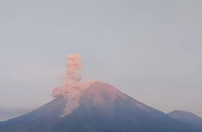 Gunung Semeru Erupsi, PVMBG Imbau Warga Tingkatkan Kewaspadaan