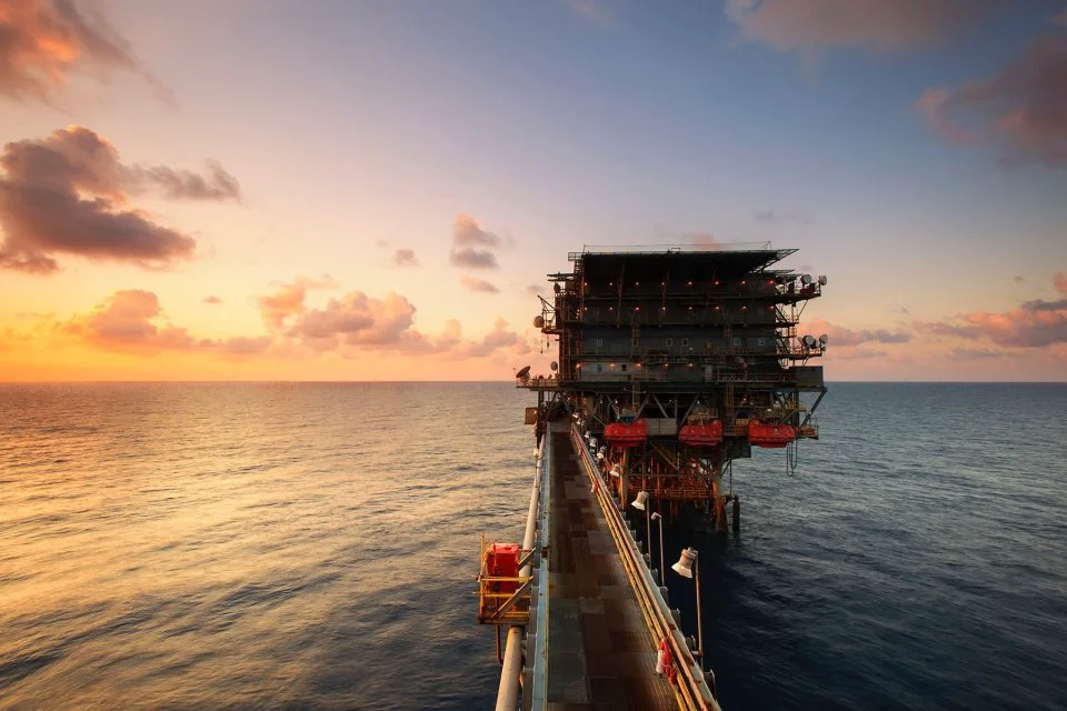 Harga Minyak Turun Usai OPEC+ Naikkan Produksi