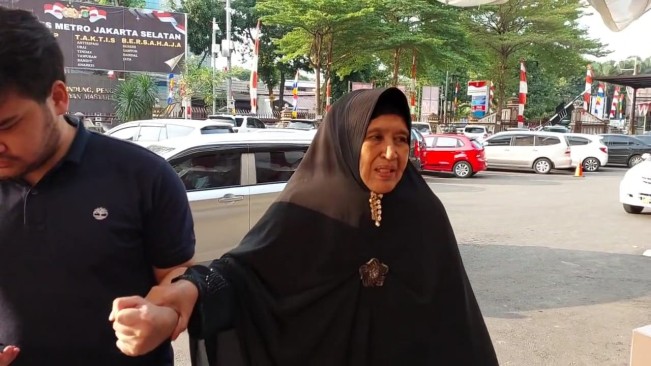 Umi Tatu Diperiksa Polisi Terkait Dugaan Penipuan Travel Haji