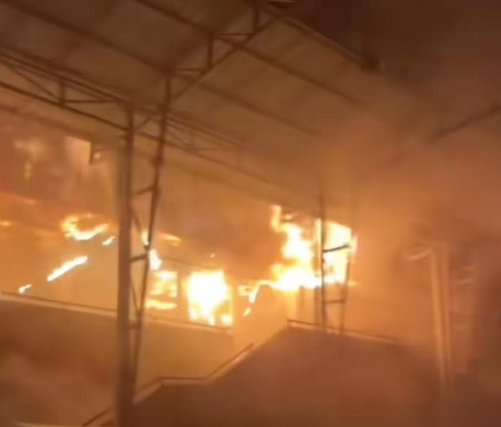 Kebakaran Pasar Silungkang Ludeskan 10 Petak Bangunan