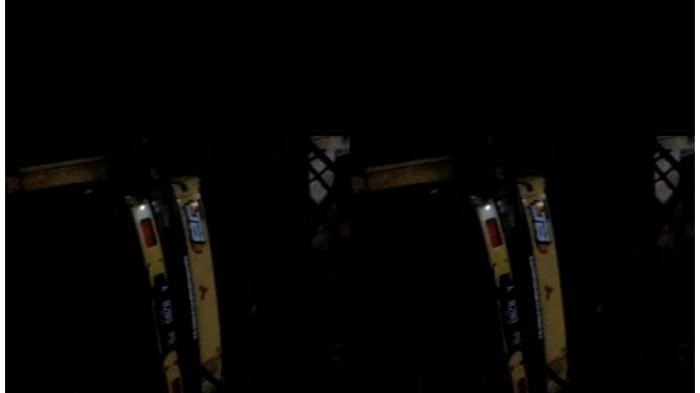 Truk Sawit Gagal Nanjak di Lebak, Joglo Warga Ambruk