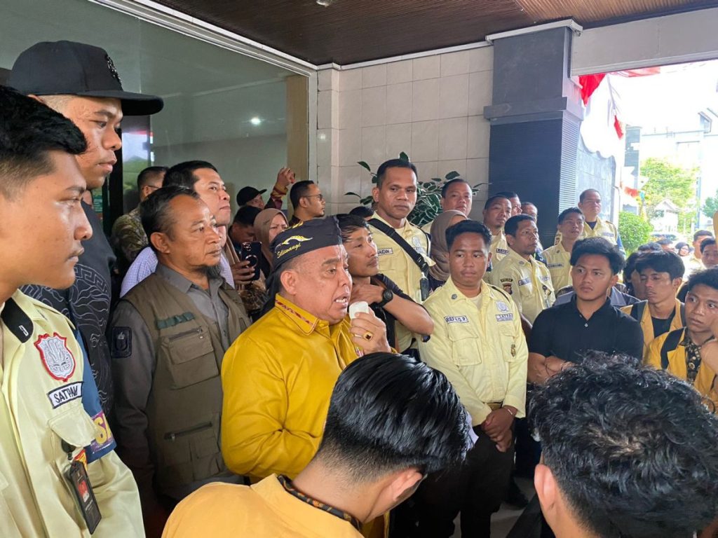 Aksi Mahasiswa Desak Rektor Lawan Intimidasi