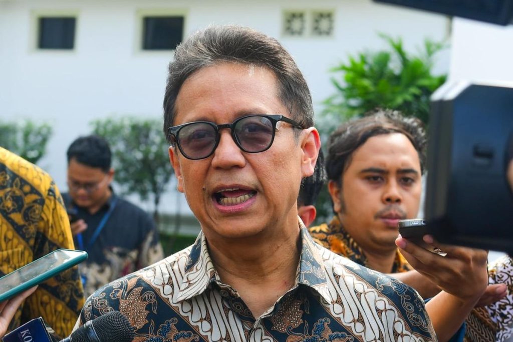 Menkes Budi Tinjau Penanganan KLB Campak di Sumenep