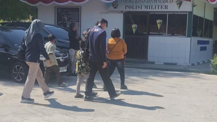 Orang Tua Prada Lucky Diperiksa 8 Jam di Denpom Kupang