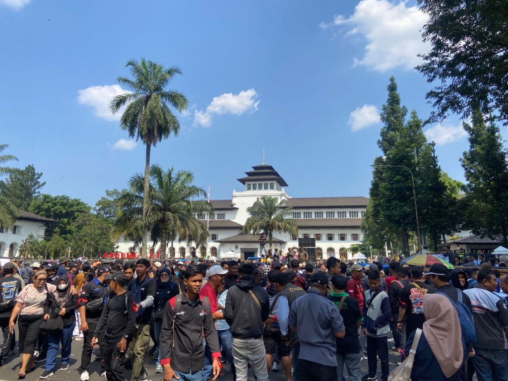 Pekerja Wisata Jabar Ancam Demo ke Istana
