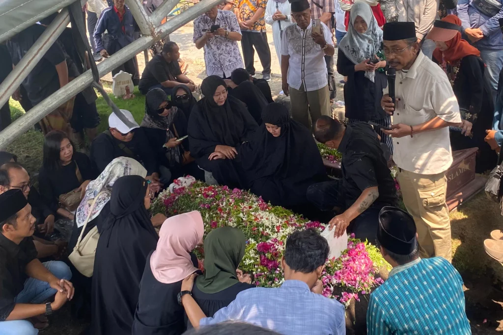 Ibunda Wawali Surabaya Meninggal karena Sakit
