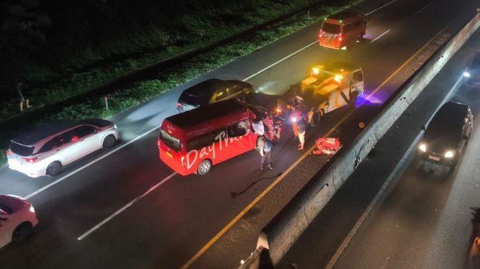 Kecelakaan di Tol Cipularang, Sopir Travel Tewas