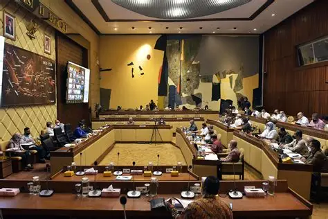 Rapat DPR Tetap Jalan Meski Demo Kepung Senayan