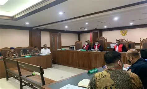 Roy Suryo dan Eggi Absen, Sidang Ijazah Jokowi Kembali Tertunda