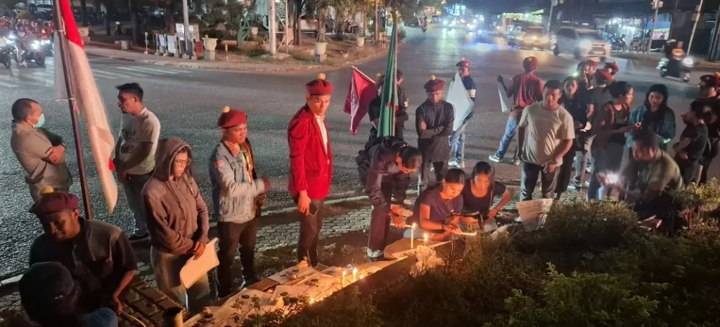 Seribu Lilin di Kupang untuk Prada Lucky