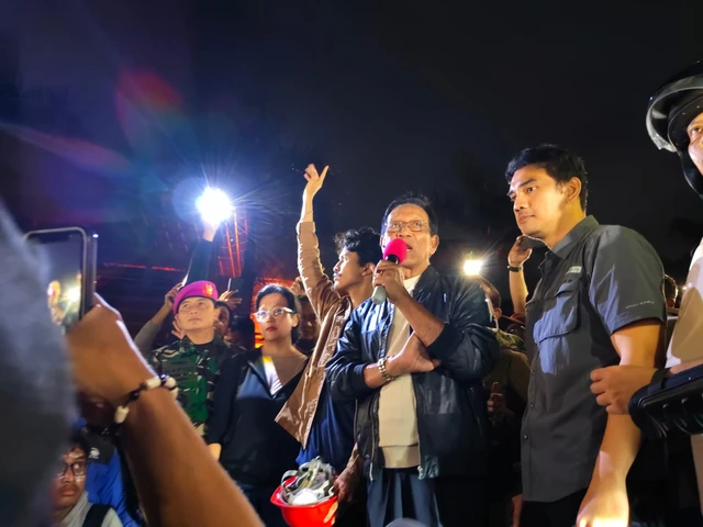 Sultan HB X Redam Aksi Ojol di Yogya Lewat Dialog