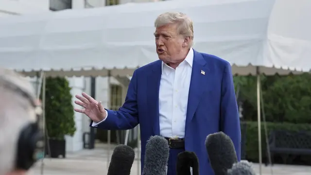 Angka Kerja Dinilai Direkayasa, Trump Pecat Pejabat Biro Statistik Tenaga Kerja