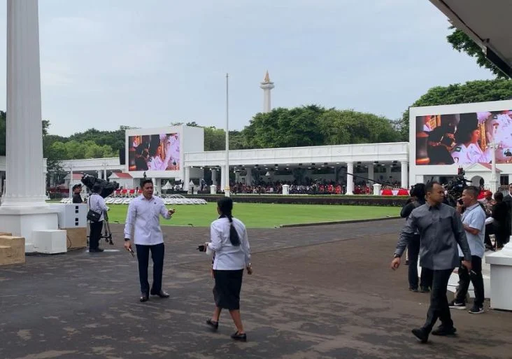 Seskab Teddy Pantau Gladi Bersih HUT ke-80 RI