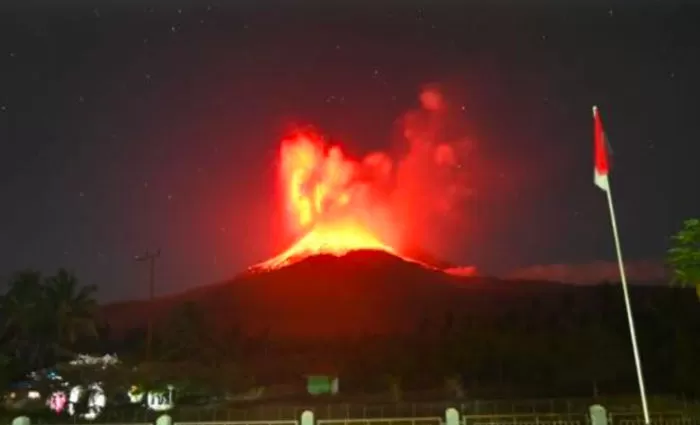 Gunung Lewotobi Laki-Laki Erupsi, Status Awas Level IV