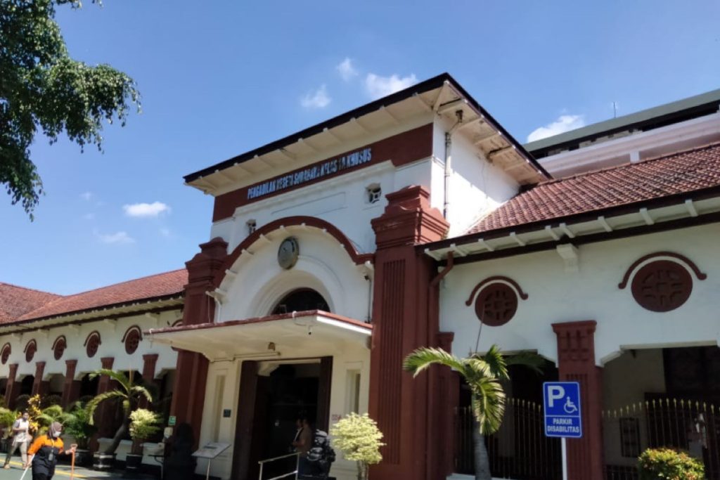Eksekusi Rumah di Dharmhusada Mas Surabaya Berujung Aksi Paksa