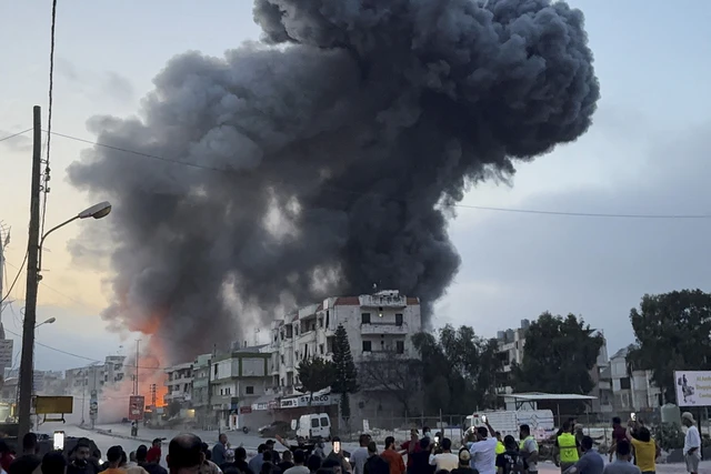 Serangan Udara Israel Guncang Lebanon Selatan