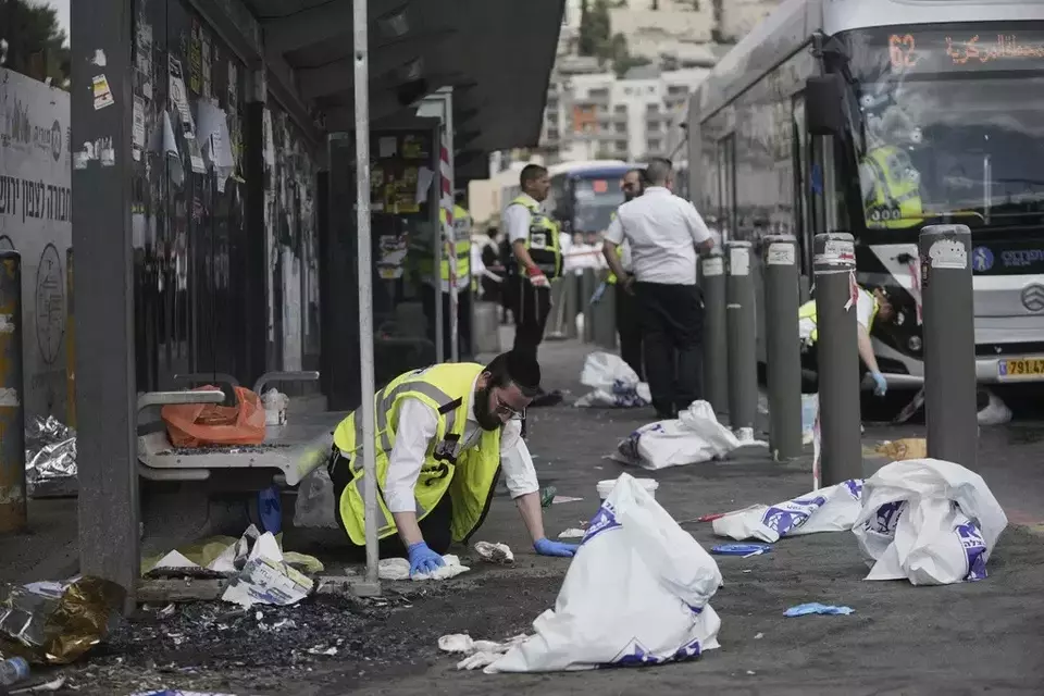 Serangan Bersenjata di Halte Bus Yerusalem Renggut Enam Nyawa