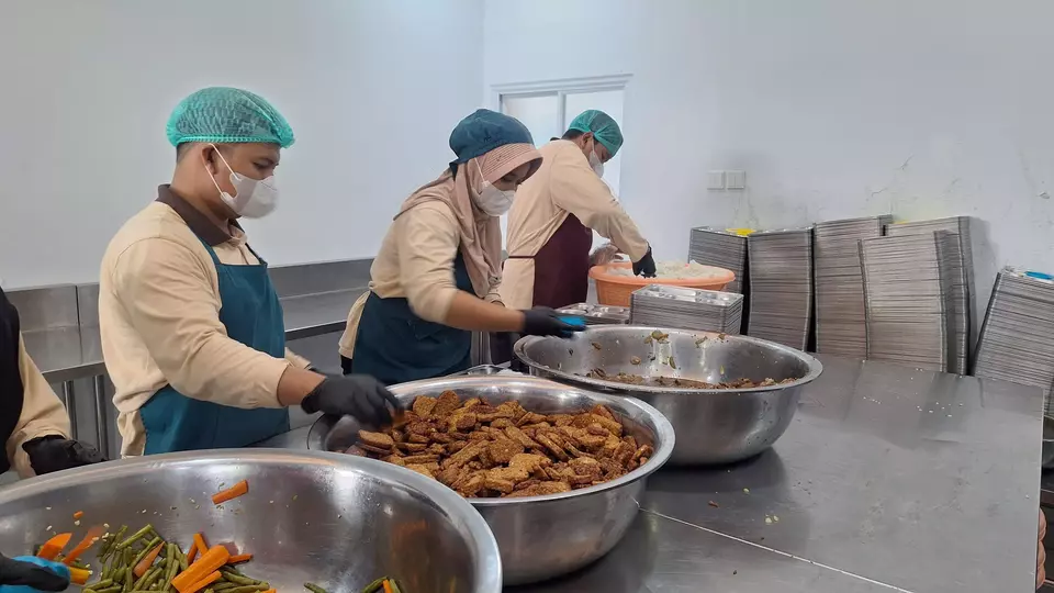 Dapur MBG Makassar Tutup, 50 Pekerja Dirumahkan