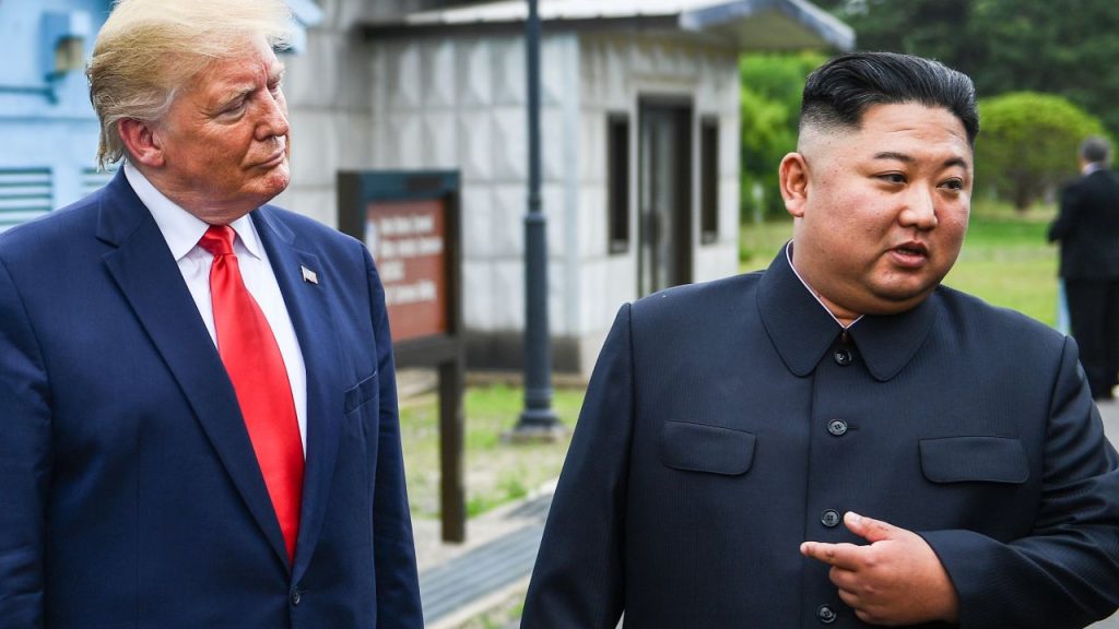 Kim Jong Un Siap Berdialog, Tolak Isu Denuklirisasi