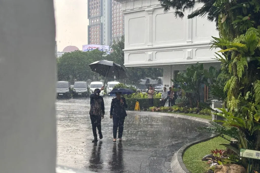 Mira Tayyiba Sambangi Istana di Tengah Isu Reshuffle