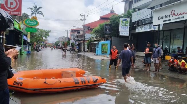 Tragedi Banjir Denpasar, 2 Orang Tewas 8 Hilang