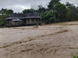 Banjir Bandang Isolasi 18 Desa di NTT