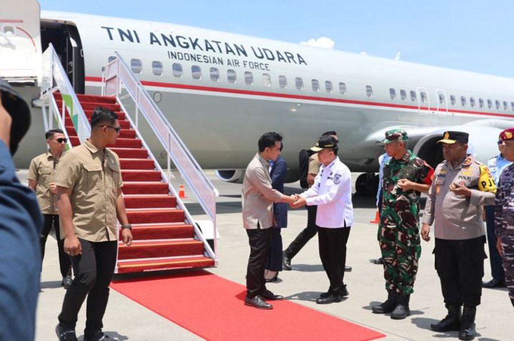 Gibran Tak Hadir di Istana Saat Pelantikan Menteri, Fokus Kunjungan ke Papua